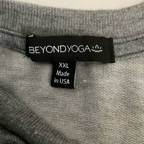 Beyond Yoga Hacci Raglan Pullover Gray Striped - Picture 9 of 9